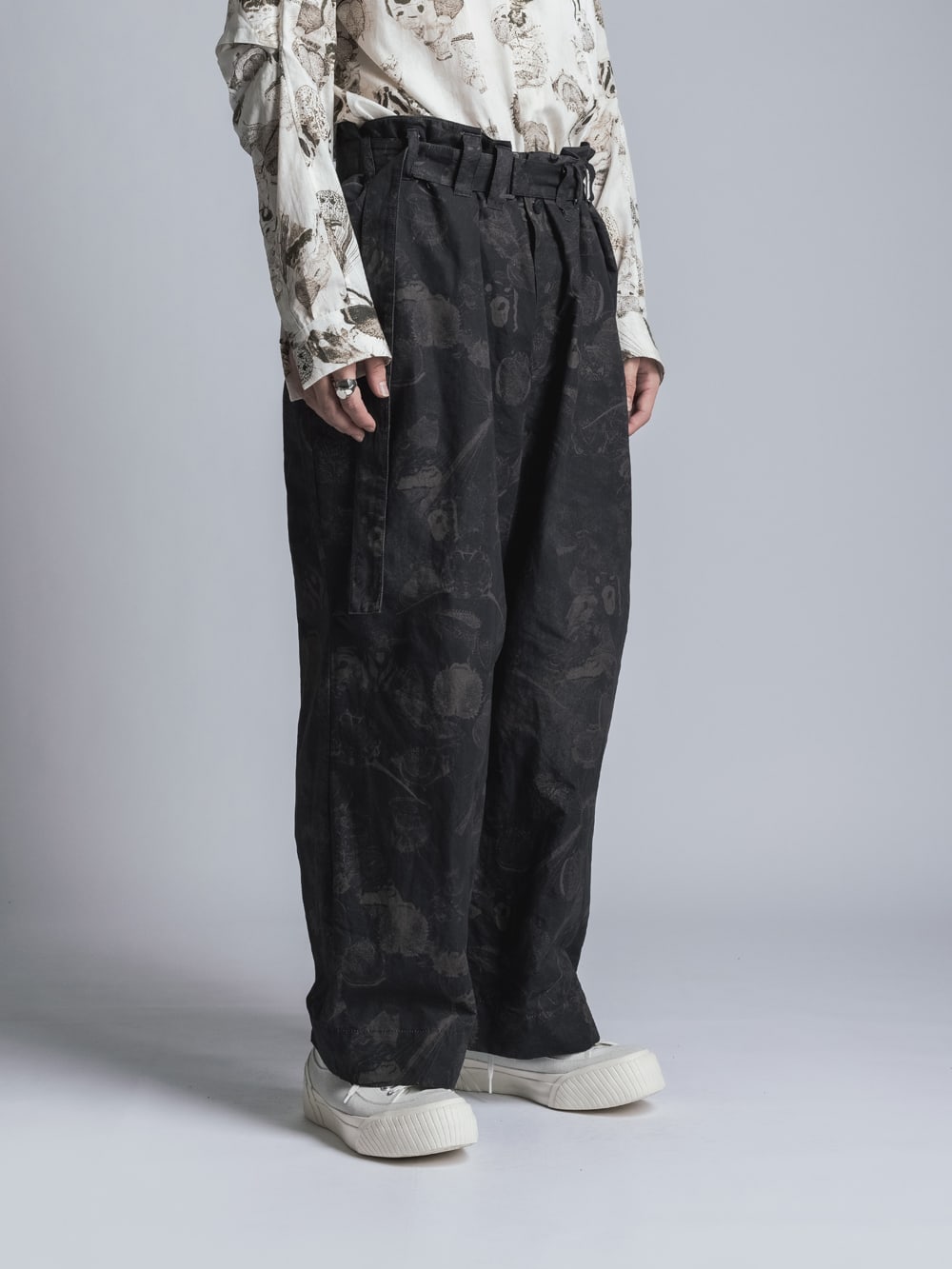 SUZUKO MOMOYAMA Innsects Print Wide Pants Black Mix