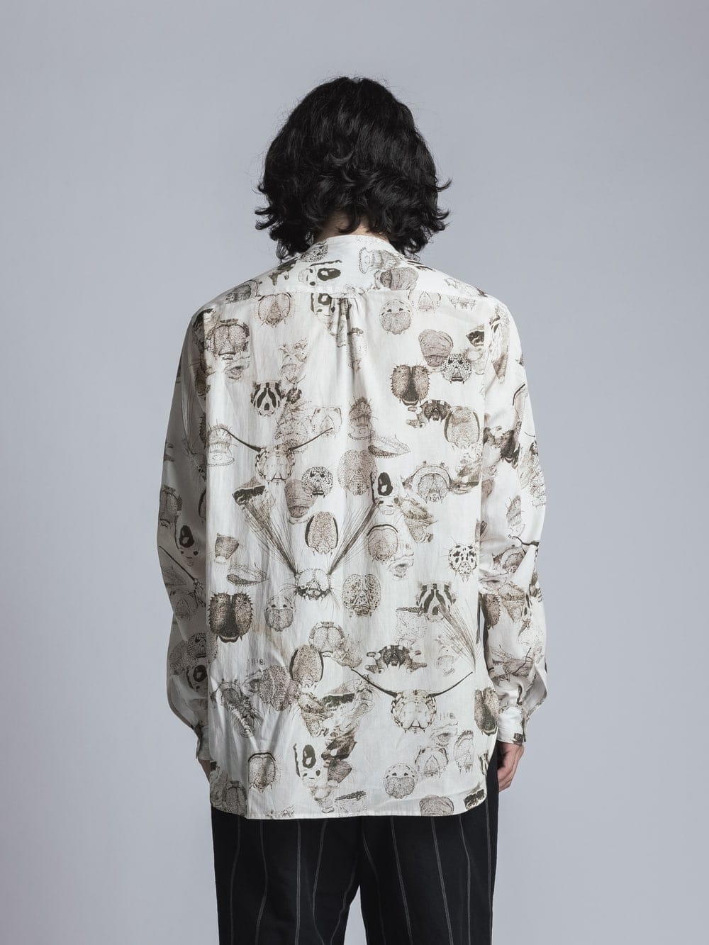 SUZUKO MOMOYAMA Insects Print Band Collar Shirt  Ivory