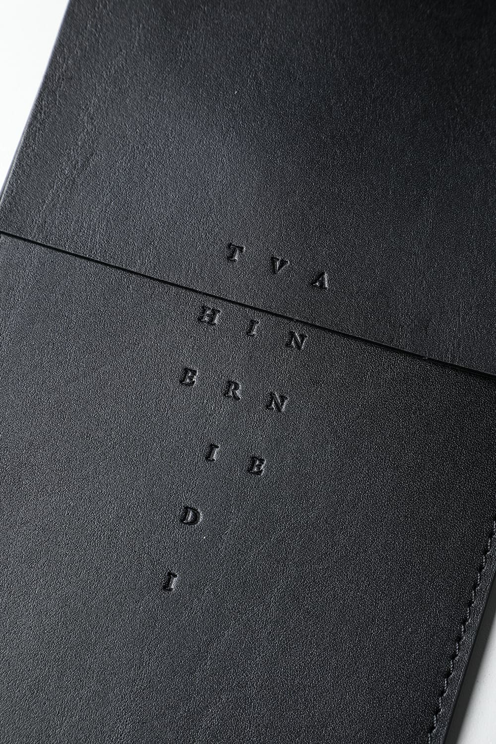 Hanging tag type Neck Porch