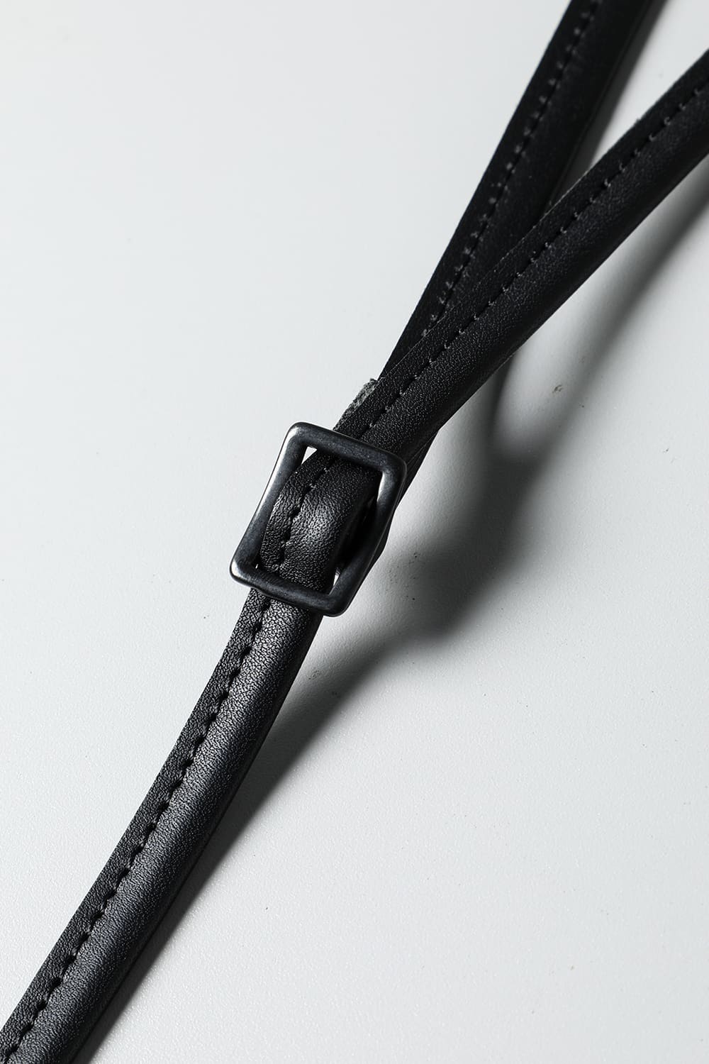 Hanging tag type Neck Porch