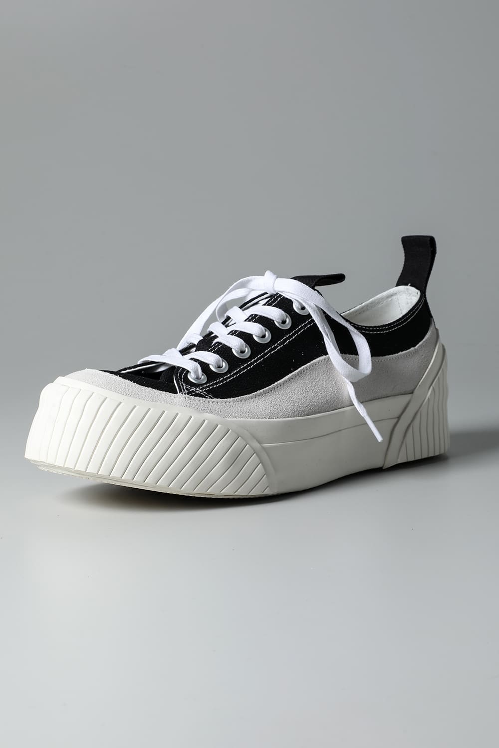 ローカットスニーカー  Black