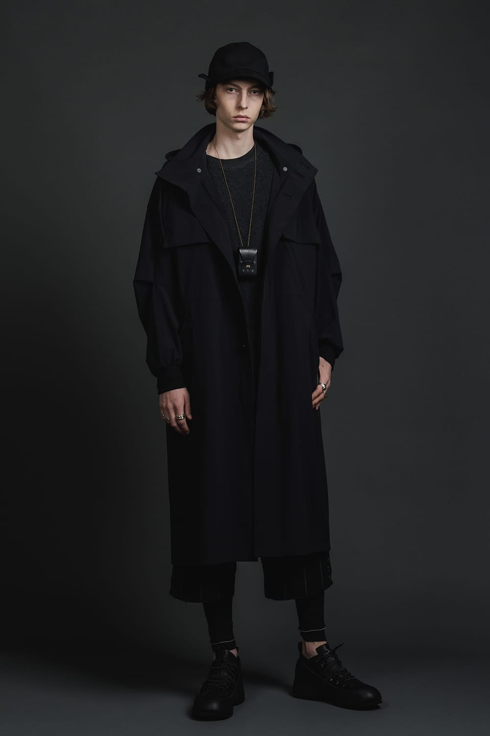 Water-Repellent Stretch Hooded Coat  Black