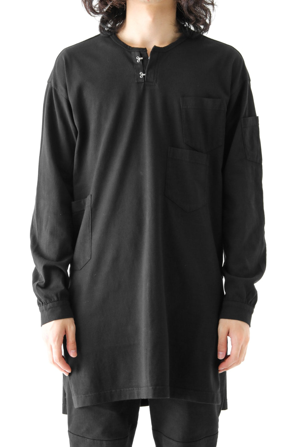 Vintage-esque Cotton Jersey Henry Neck Neck T Black