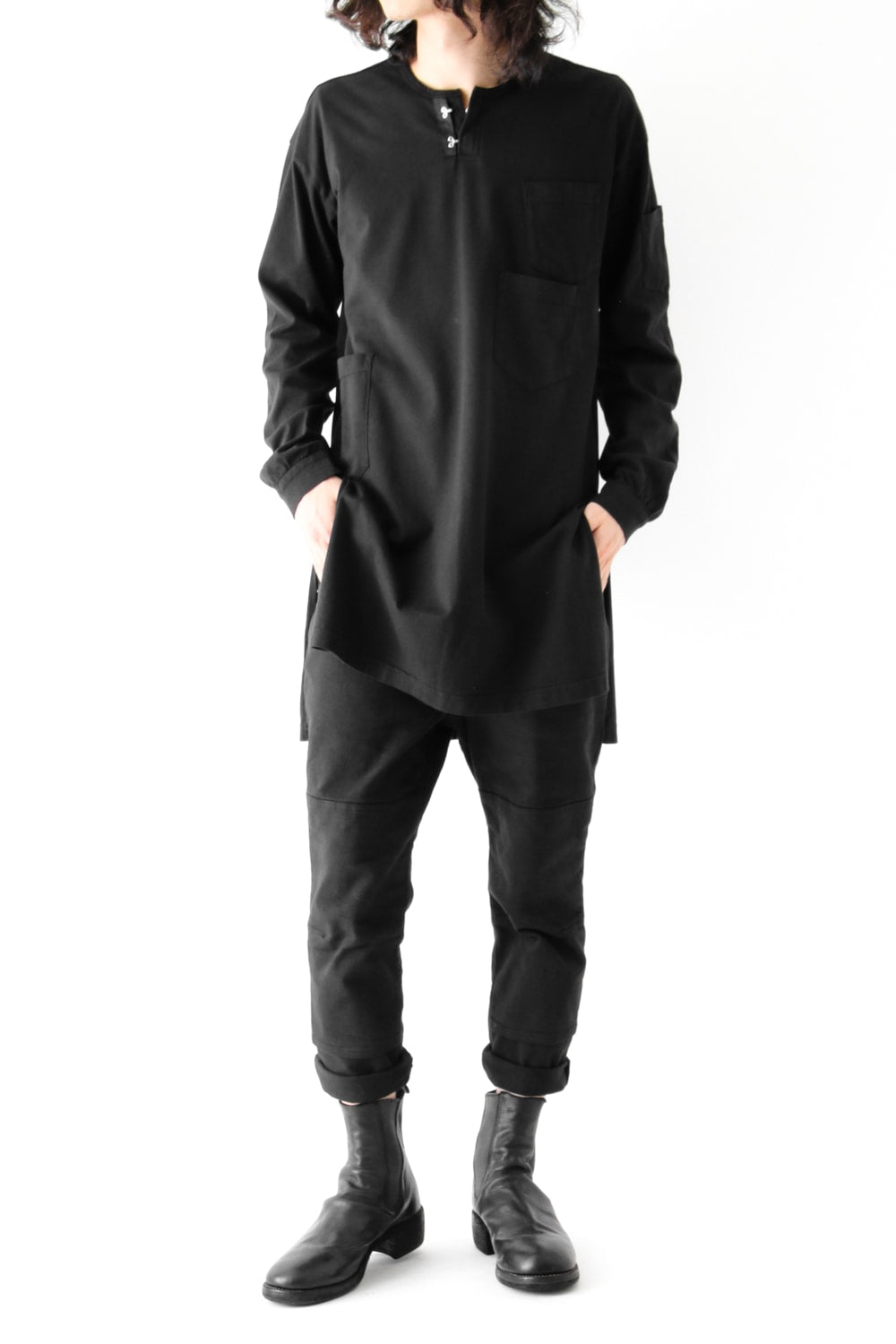 Vintage-esque Cotton Jersey Henry Neck Neck T Black