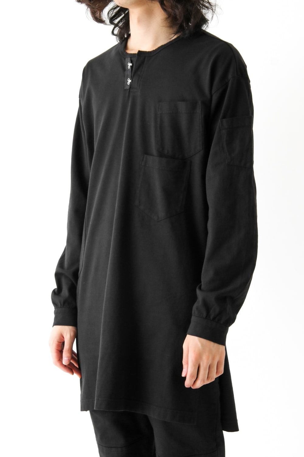 Vintage-esque Cotton Jersey Henry Neck Neck T Black