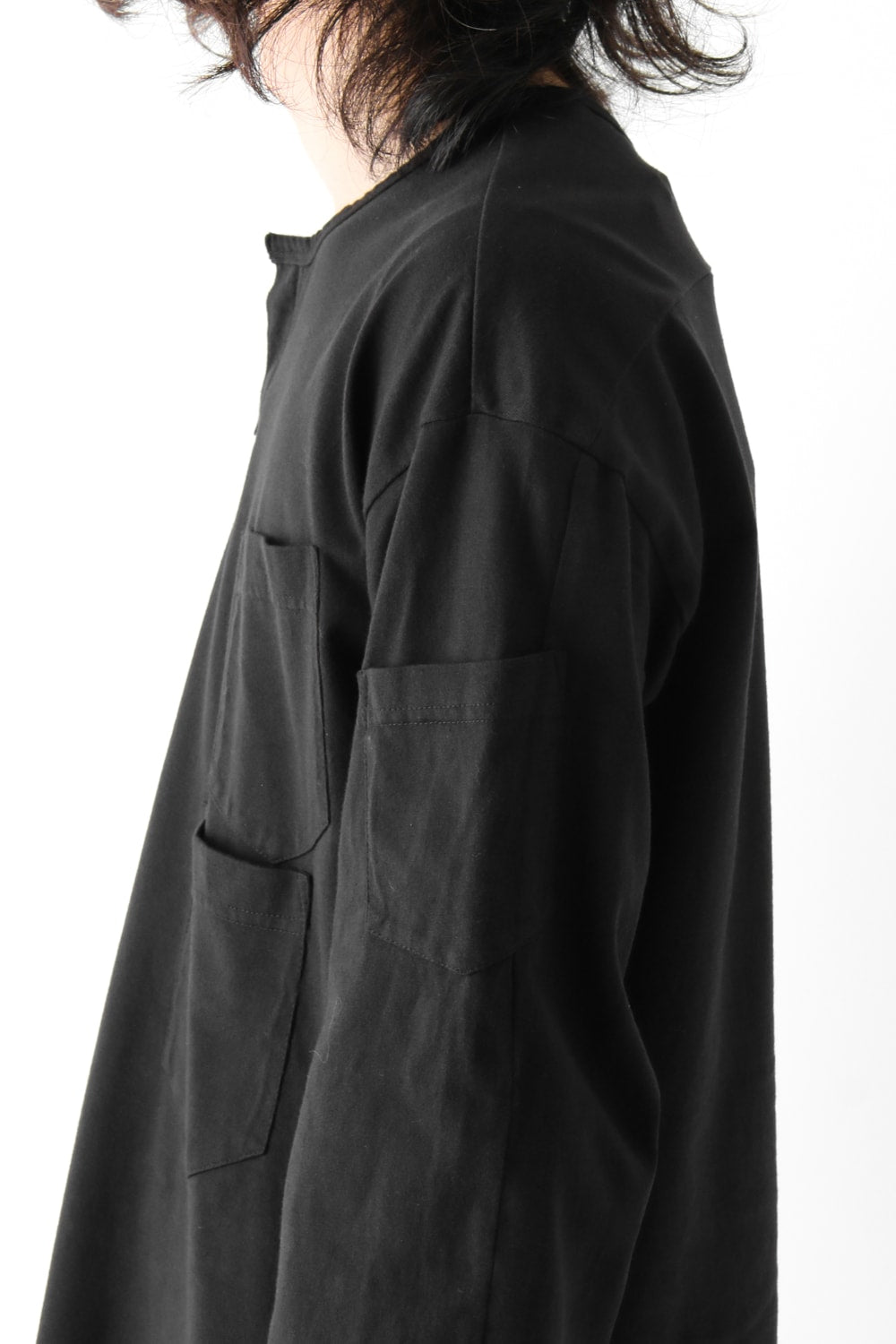 Vintage-esque Cotton Jersey Henry Neck Neck T Black