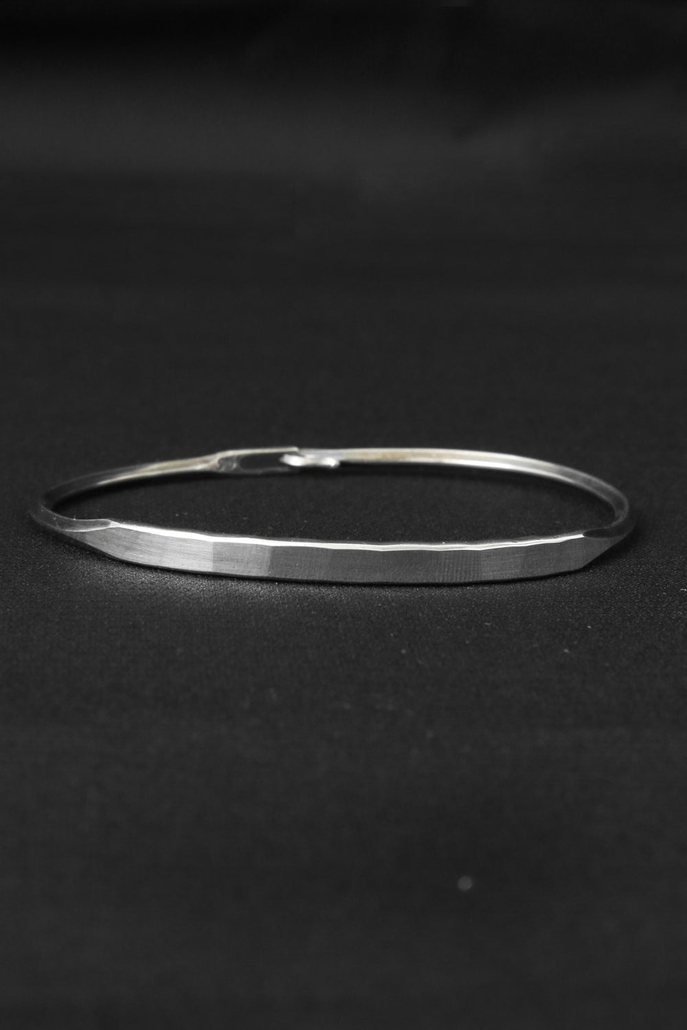 Tag Hook Bangle (TA)