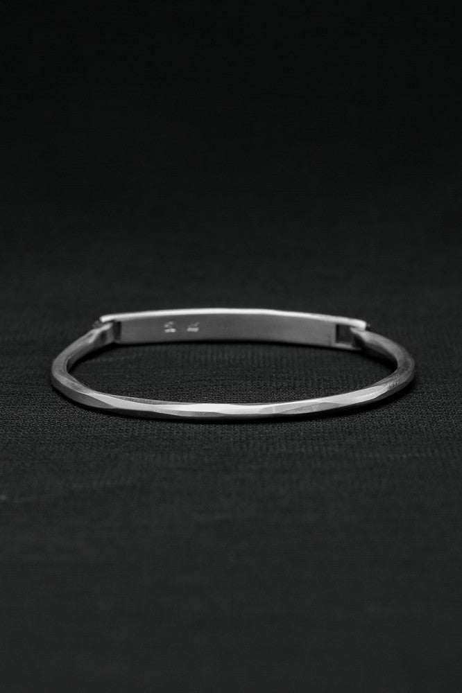 Closure Tag Tool Traces Bracelet