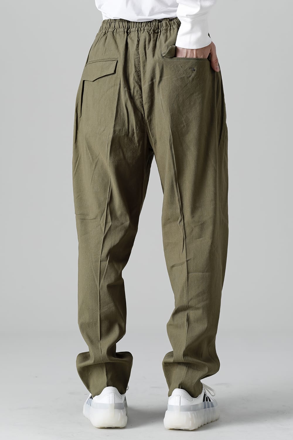 2 TUCKED WIDE TAPERED EASY PANTS Khaki