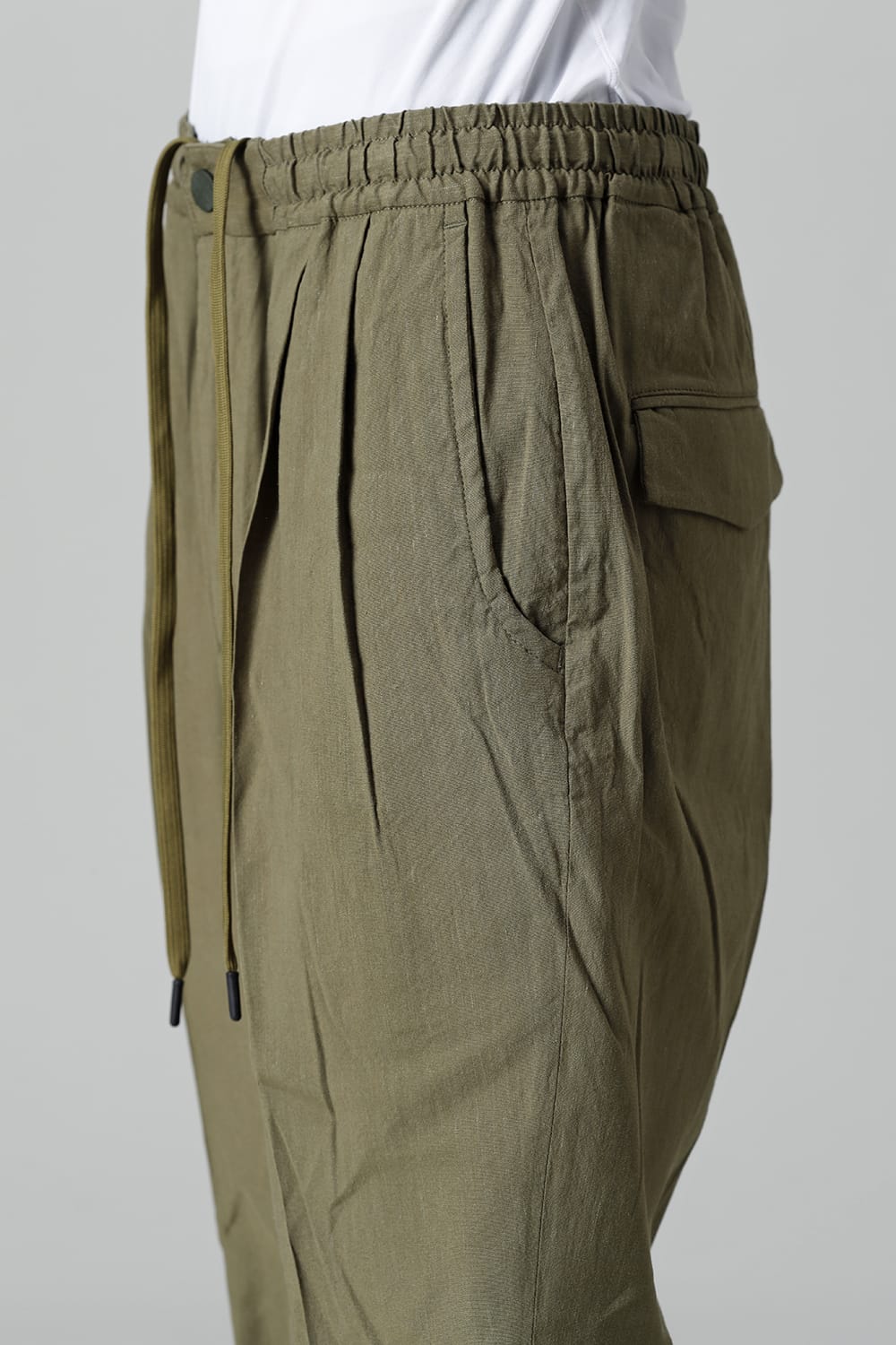 2 TUCKED WIDE TAPERED EASY PANTS Khaki