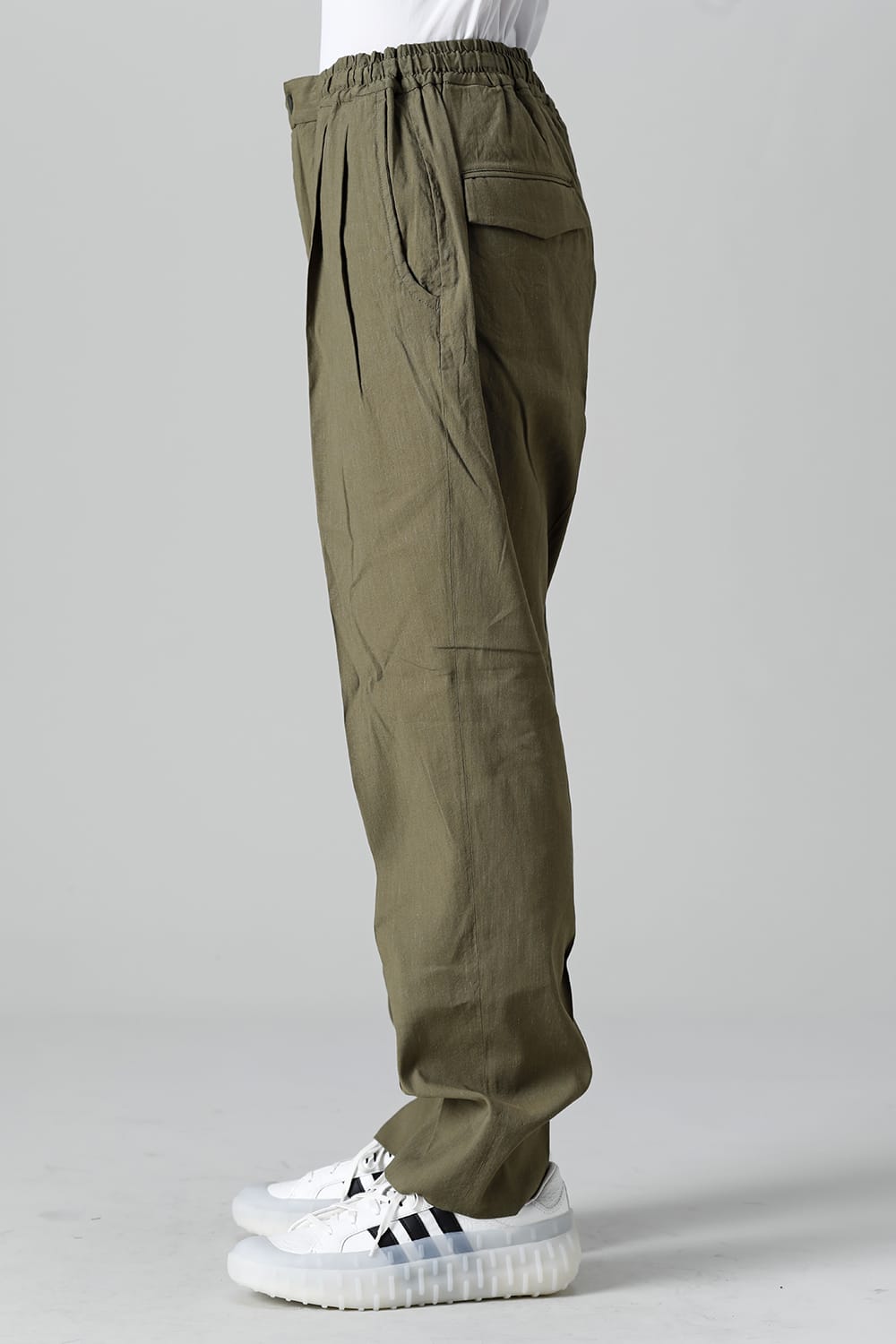 2 TUCKED WIDE TAPERED EASY PANTS Khaki