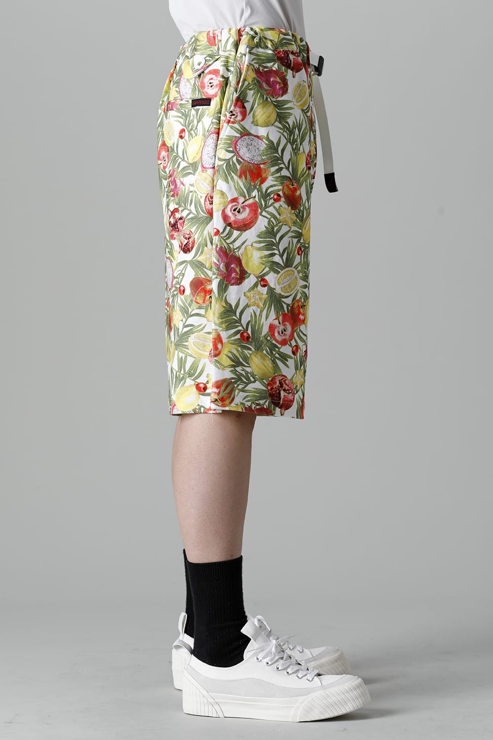 WM x Gramicci FRUIT PATTERN WIDE SHORT PANTS