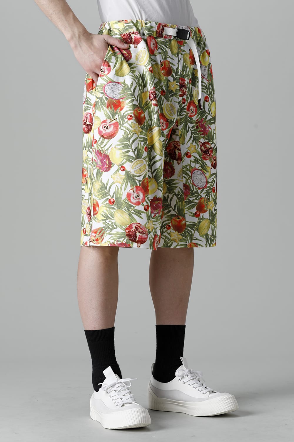 WM x Gramicci FRUIT PATTERN WIDE SHORT PANTS