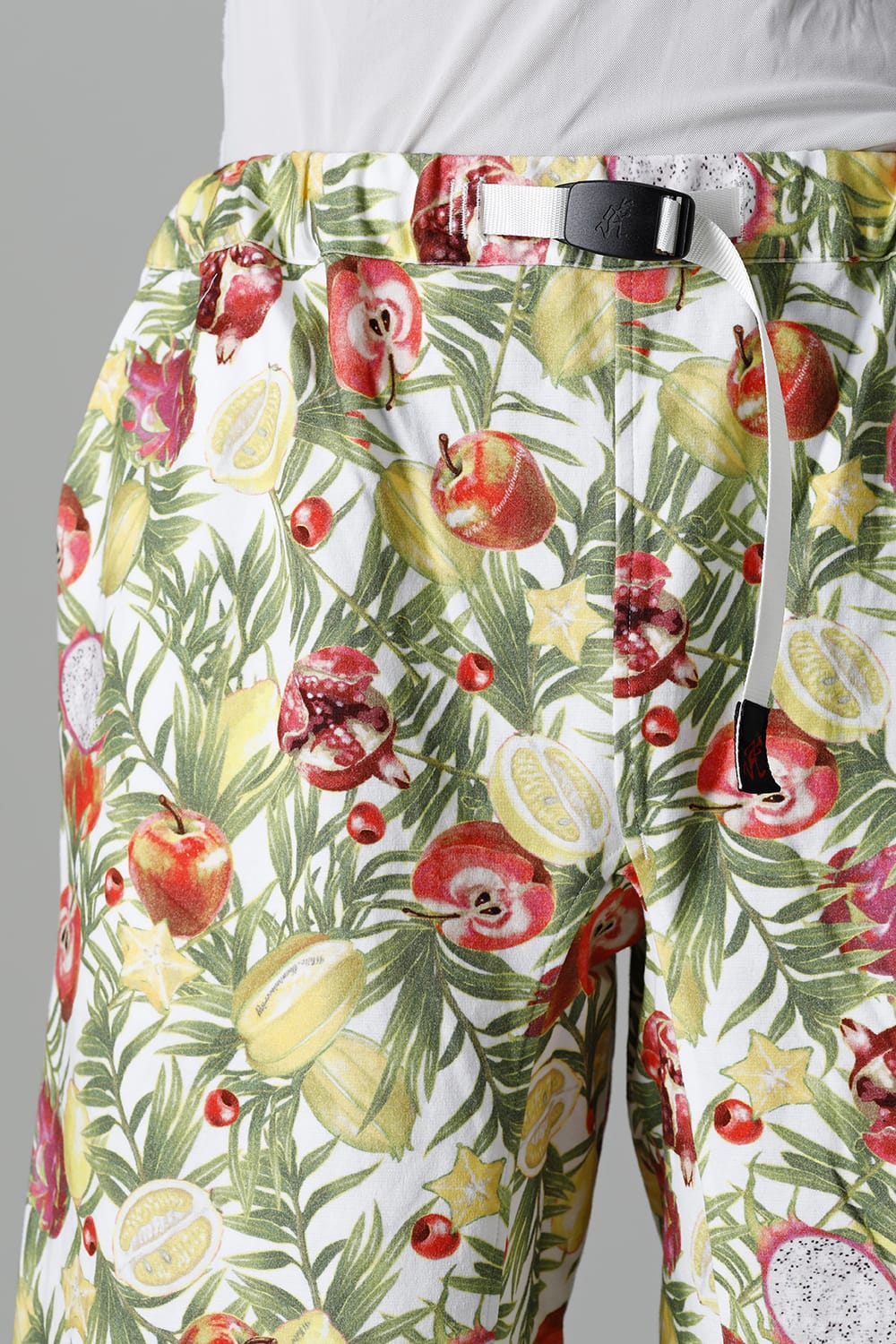 WM x Gramicci FRUIT PATTERN WIDE SHORT PANTS