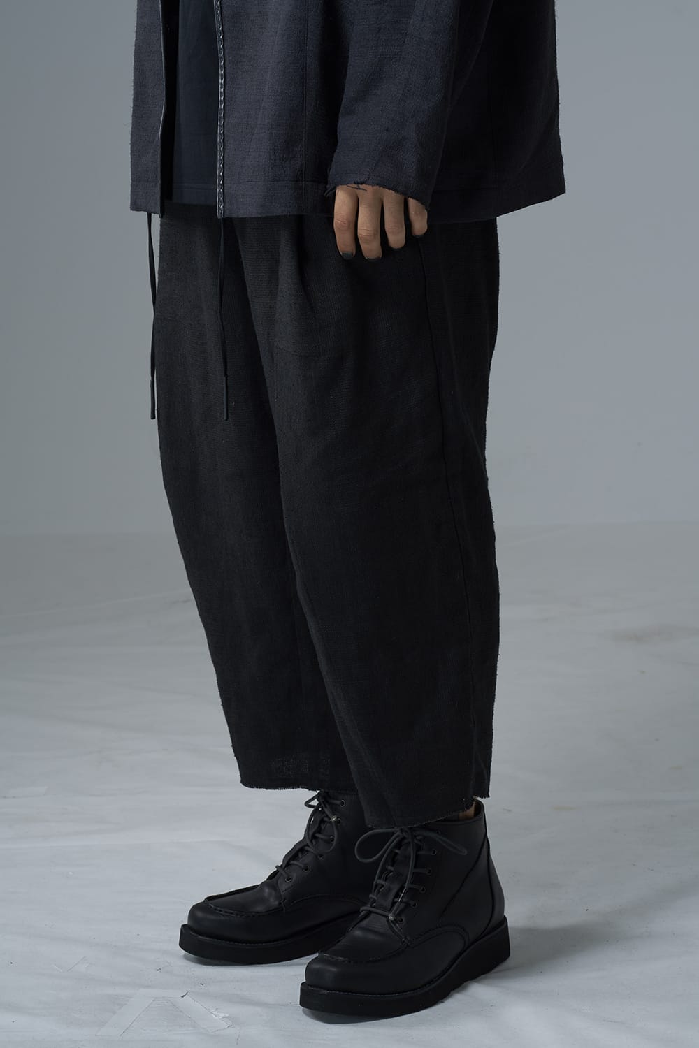 Baggy cropped pants silk linen crazy check  Black