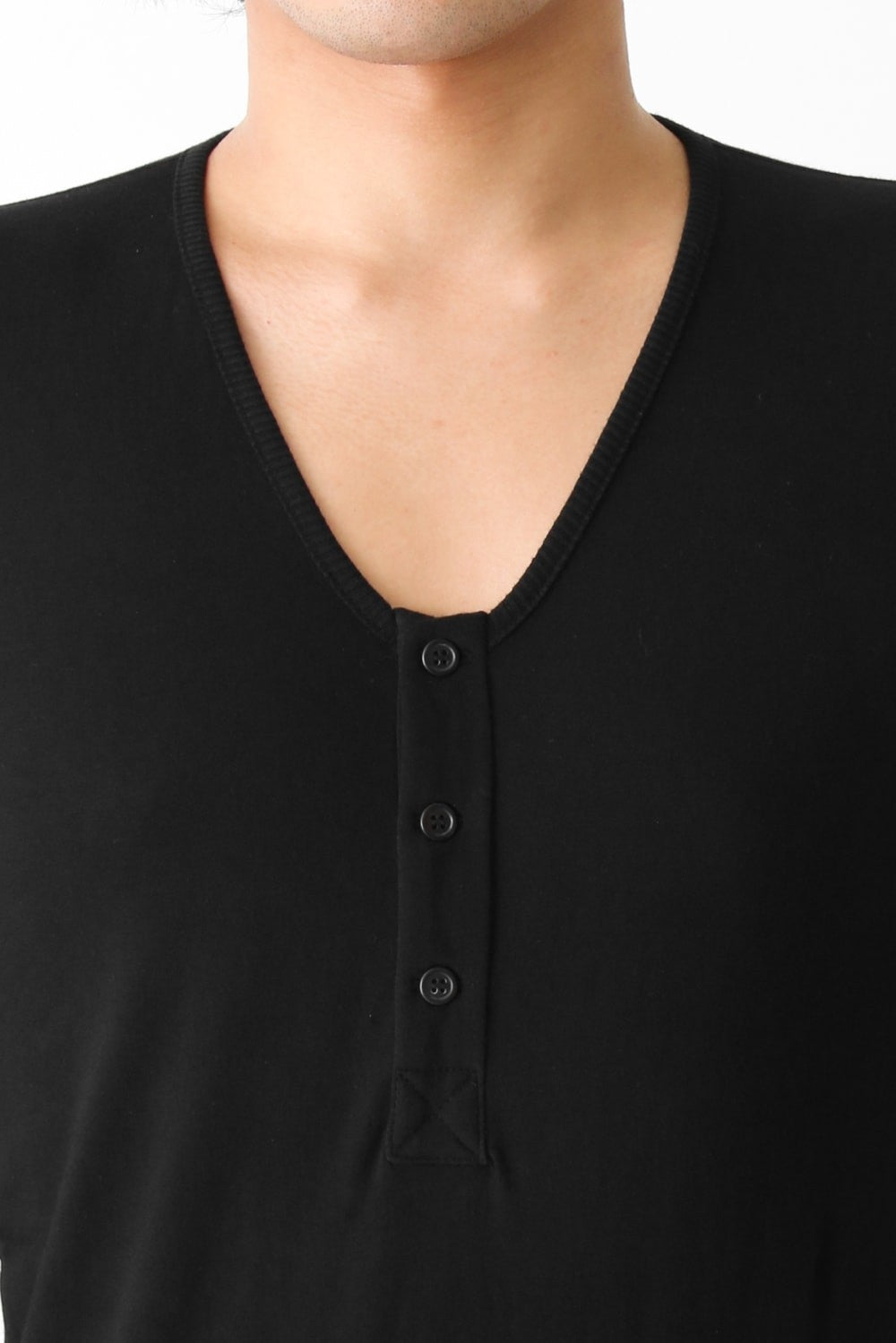 Wide V Neck 3/4