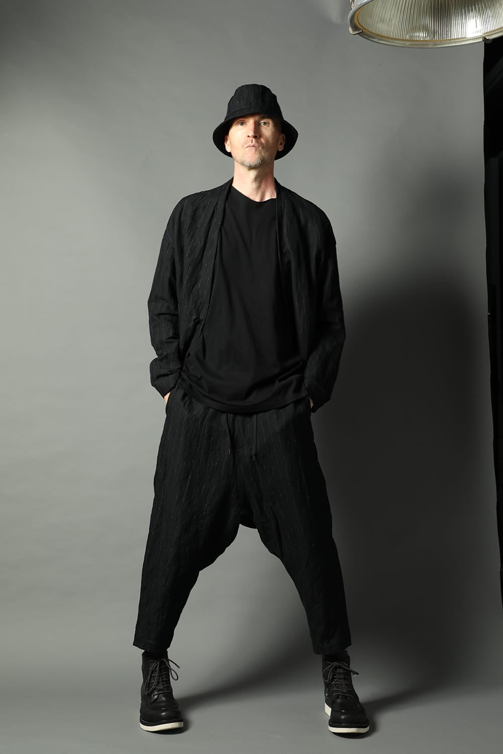 Dropcroch cropped pants cotton linen metal shrink